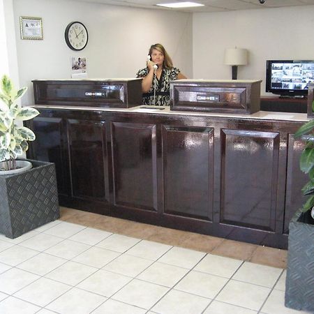 Charlotte Express Inn 外观 照片