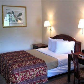 Charlotte Express Inn 外观 照片