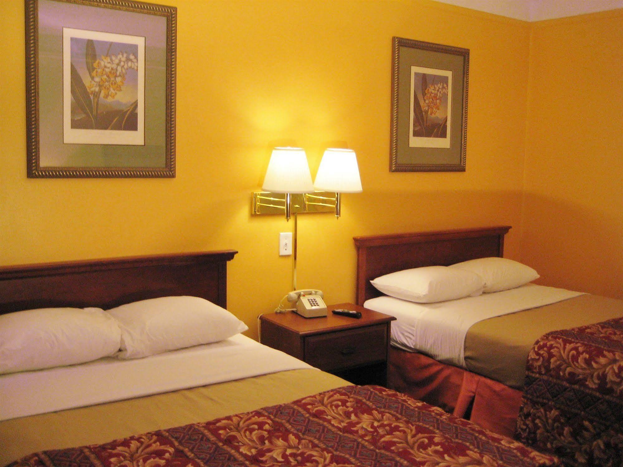 Charlotte Express Inn 外观 照片