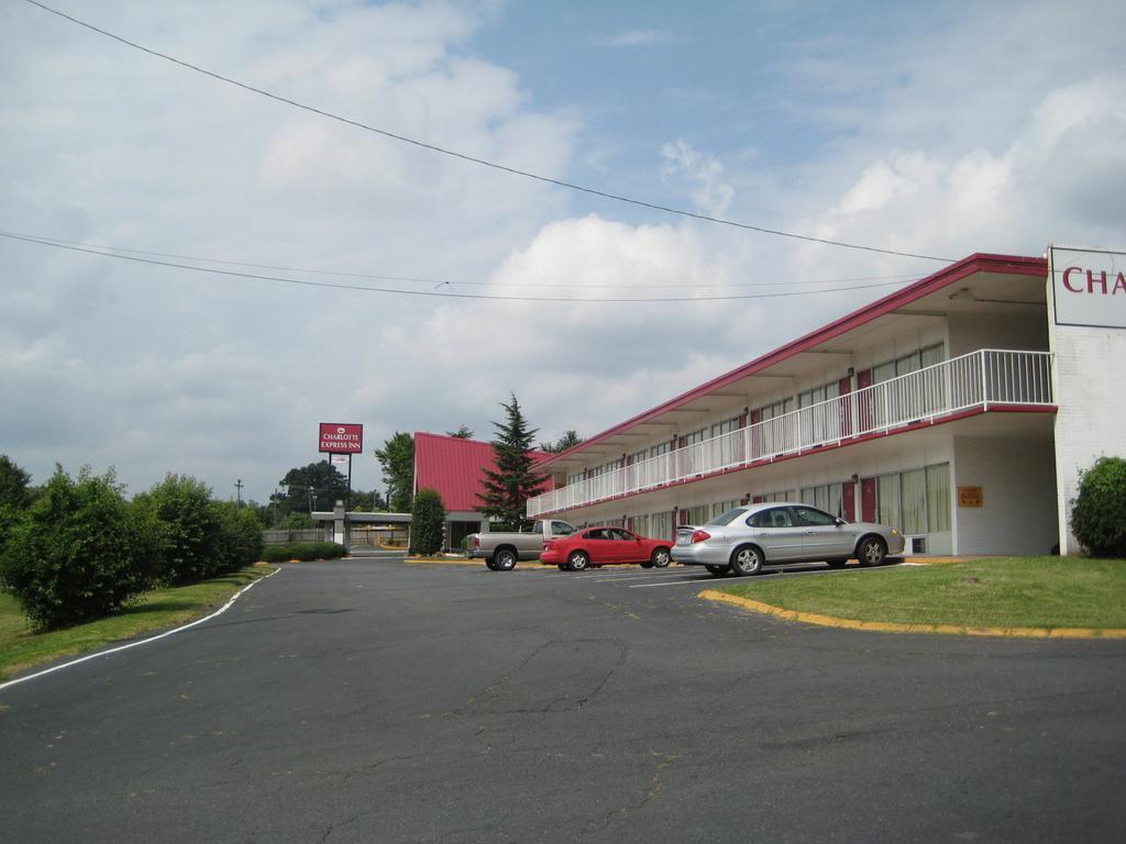 Charlotte Express Inn 外观 照片